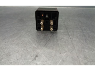 Pojistková skříňka 0332002197 Mercedes-Benz C W202 1997