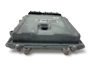 Блок управления двигателем Блок управления 31303095AC, 0281016616   Volvo V70