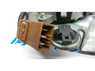 Моторчик заднего дворника 0390201408    Peugeot Partner