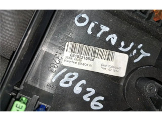 Блок предохранителей 1K0937125A, 0090012 Skoda Octavia Mk2 (1Z)