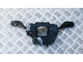 Подрулевой переключатель    Ford Focus