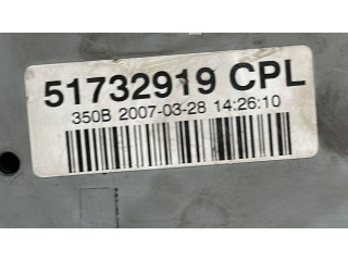 Блок предохранителей 51732910, 51732910   Fiat Idea    