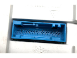 Панель приборов 3D0920882E Volkswagen Phaeton