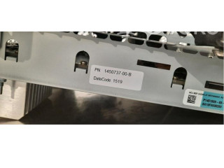 Дисплей P145180983E Tesla Model S