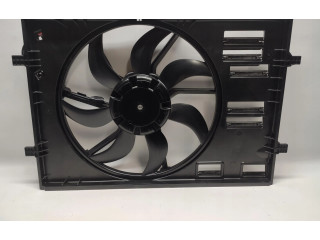 Вентилятор радиатора 5Q0121205N Volkswagen Golf VII