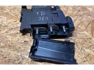 Блок предохранителей 30659092, 032084 Volvo V70