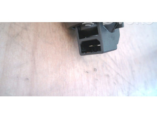 Vstřikovač 038130073BN Skoda Octavia Mk2 (1Z)