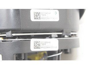 Подушка безопасности водителя 5E3880201S Skoda Octavia Mk4