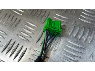 Зеркало электрическое правое Volvo V40 2012-2019 года