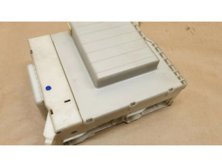 Блок предохранителей 8267230070 Lexus GS 300 350 430 450H