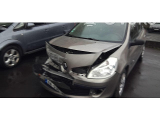 Ручка стеклоочистителей 8201590631 Renault Clio III