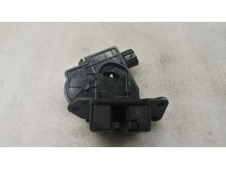 Замок задней крышки