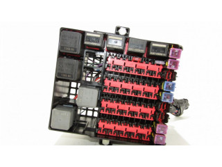 Блок предохранителей 8V5114A175AA Ford Transit