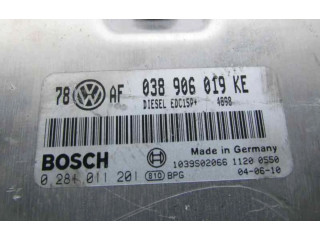 Блок управления двигателем Блок управления 038906019KE Skoda Superb B5 (3U)