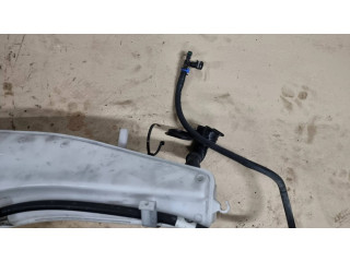 Бачок оконной жидкости