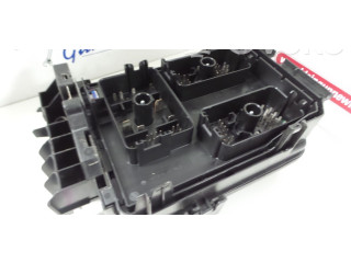 Блок предохранителей 39040858 Vauxhall Astra K