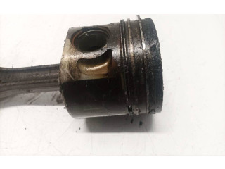 Píst Volkswagen PASSAT B5.5