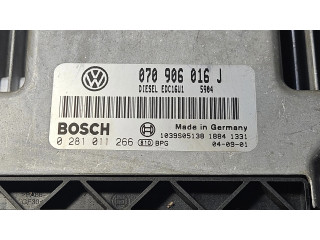 Řídící jednotka 070906016J, 0281011266 Volkswagen Transporter - Caravelle T5 2008