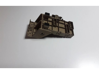 Блок предохранителей 82201FG010, LB101101B   Subaru Forester SH    