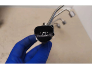 Vstřikovací lišta 13537585411, 13537585411 BMW X5 F15 N20-B20A