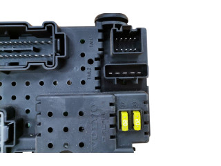 Блок предохранителей 30728512, 28017881   Volvo XC90    
