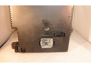 Блок предохранителей 8676391, 8676391 Volvo V70