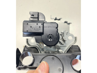 Zámek zadních dveří 6460053080   Lexus IS III XE30 2014