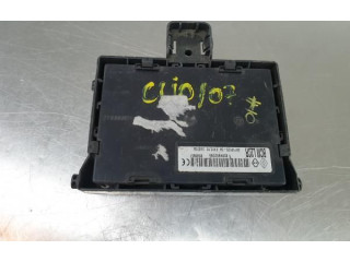 Включатель скорости стеклоочистителей 8200652285, 28118125   Renault Clio III