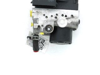 Блок АБС 4405053040, F0-0324G Lexus IS 200-300 1999 - 2005 года