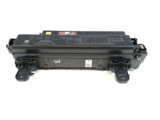 Pojistková skříňka 1034405-00-F Tela Model S 2017