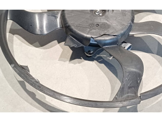 Вентилятор радиатора 8052M00000 Dacia Sandero