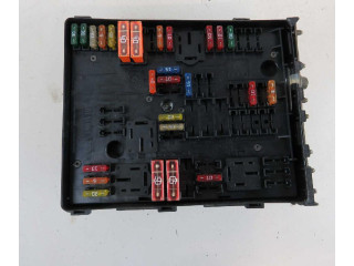 Блок предохранителей  1K0614517H   Volkswagen Touran I    