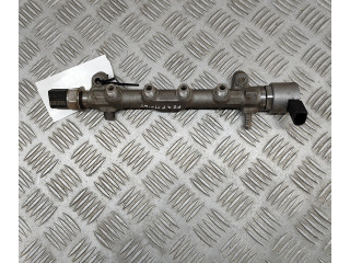 Топливная рампа 04L130089E, 04L130764   Audi A1   для двигателя CFHB