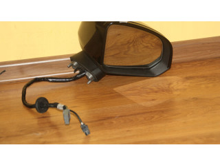 Зеркало электрическое Volvo XC40 - года