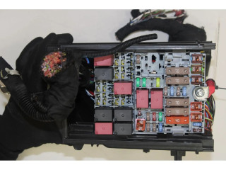 Блок предохранителей    Jeep Renegade    