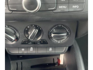 Моторчик дворников     Audi A1