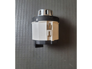 Блок предохранителей  7P6941435B   Volkswagen Touareg II    