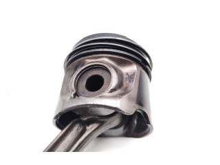  Поршень с шатуном D5244T4 D5244T4  Volvo XC90  