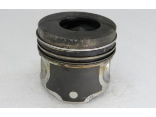  Поршень  55750, K9K704  Renault Clio II  