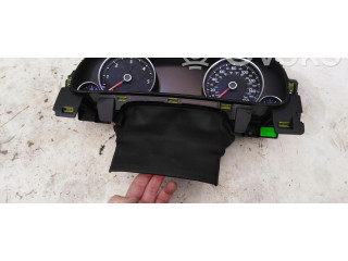Přístrojová deska Volkswagen Touareg II 2010 7P6920980A