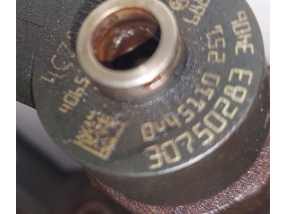 Форсунка 30750283    Volvo V70  D4204T 