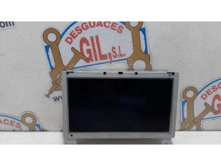 Радио/ проигрыватель CD/DVD / навигация