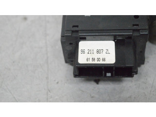 Ручка стеклоочистителей 96211807ZL   Peugeot Expert