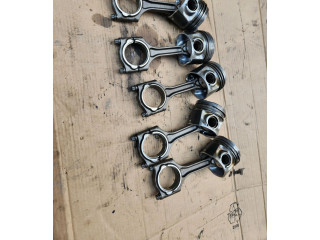  Поршень с шатуном  31303100  Volvo V60  