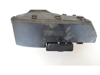 Блок предохранителей  9494210   Volvo V70    