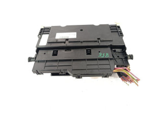 Блок предохранителей 8364542   BMW X3 E83    