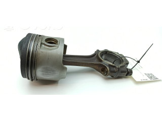 Píst 11004 Mercedes-Benz S W116 pro benzínový motor 2.8