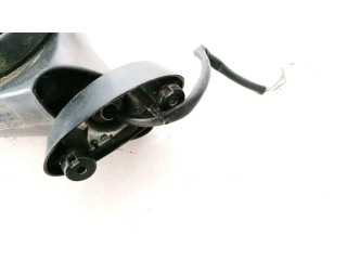 Зеркало электрическое левое Mitsubishi Carisma 2000-2004 года