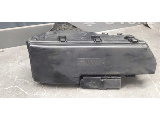 Блок предохранителей  9494210   Volvo XC90    