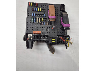 Блок предохранителей 30728512, 28017881   Volvo V70    